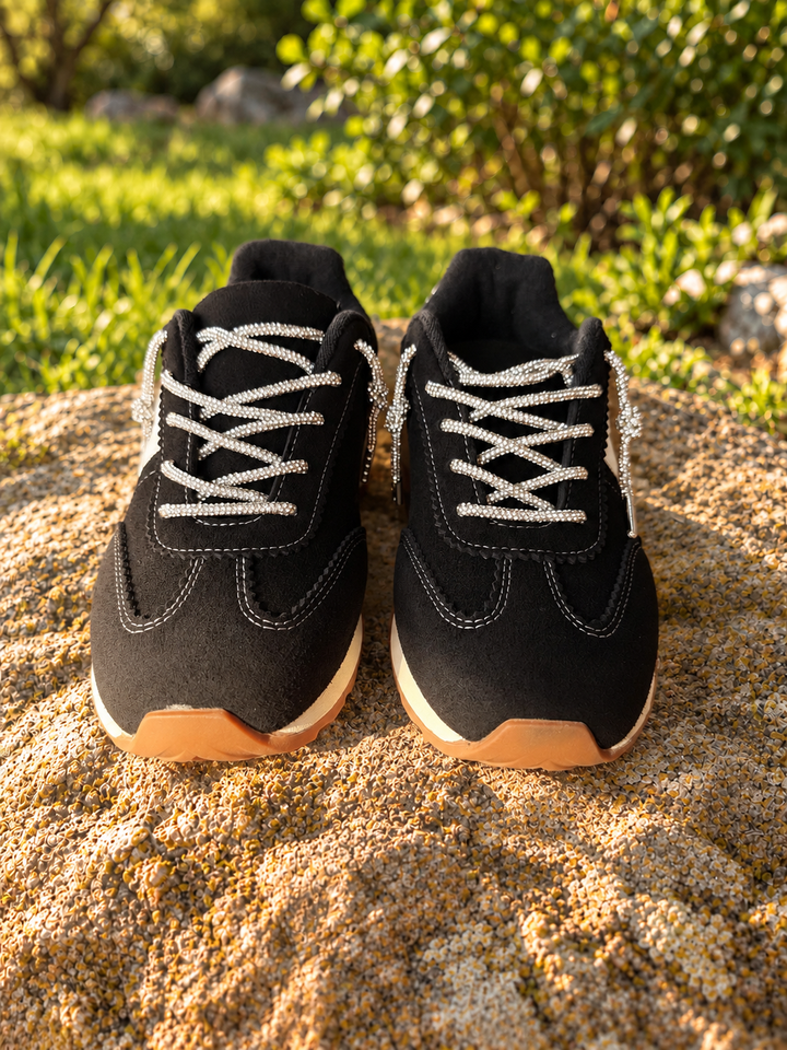 Justine Black Sneakers