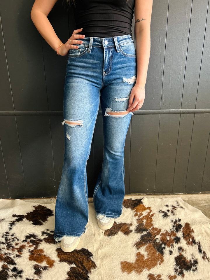 High Rise Frayed Hem Distressed Jeans*