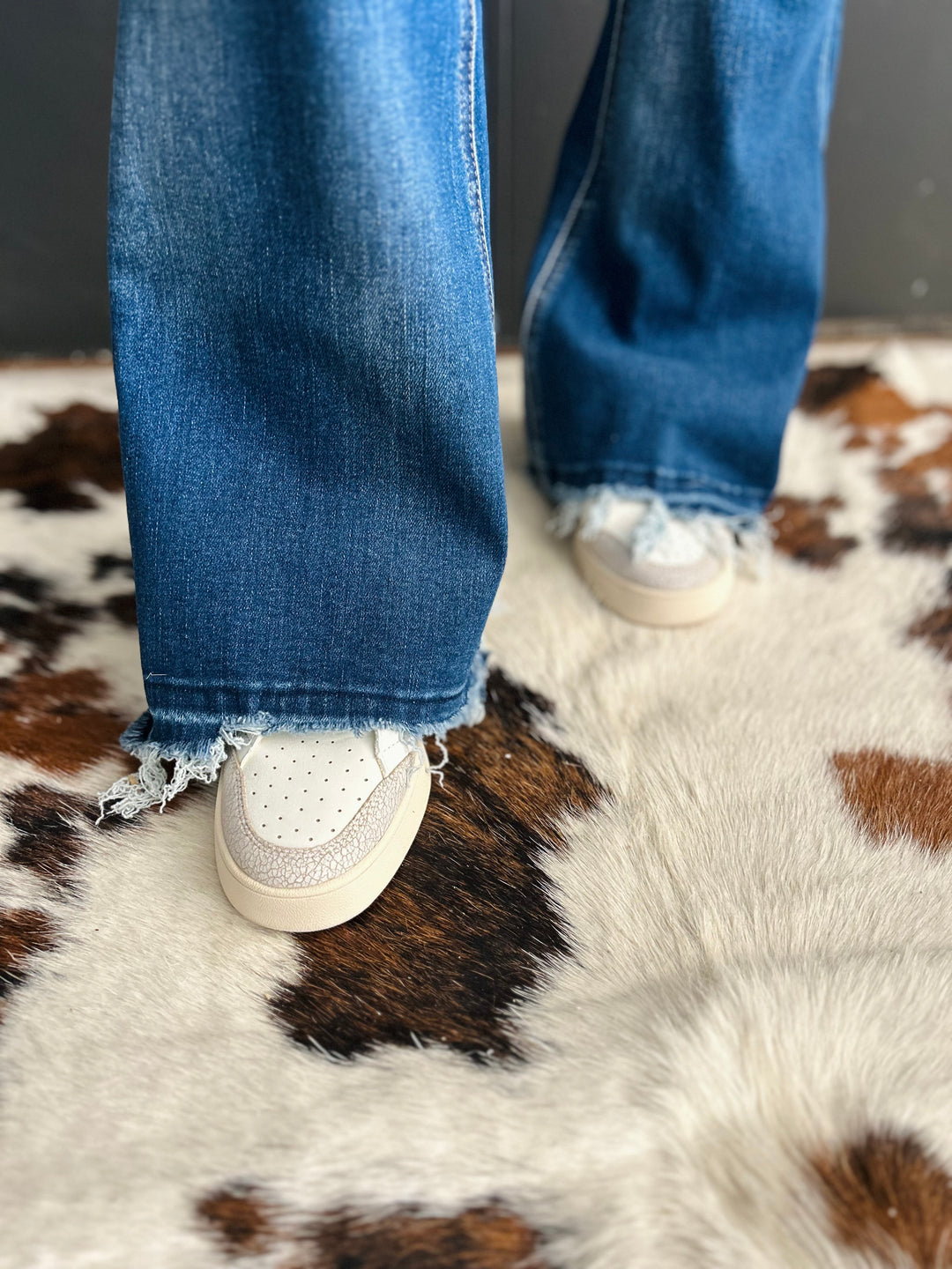 High Rise Frayed Hem Distressed Jeans*