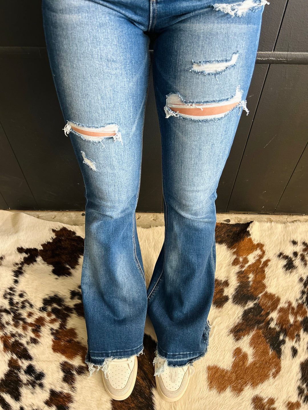High Rise Frayed Hem Distressed Jeans*