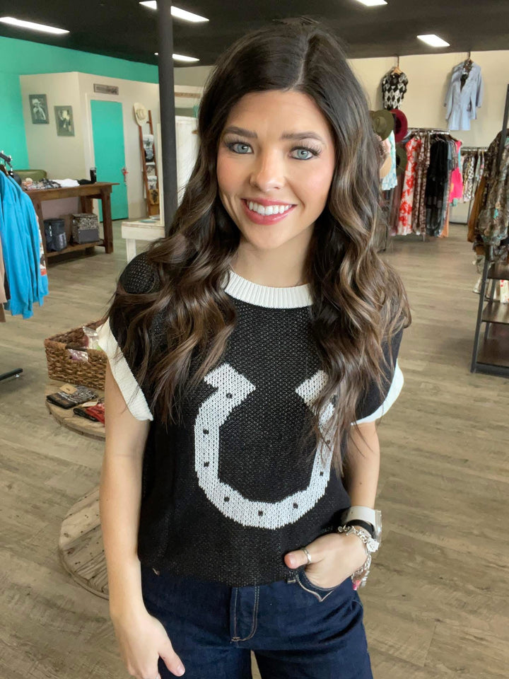 Horse Shoe Contrast Trim Short Sleeve Sweater Top