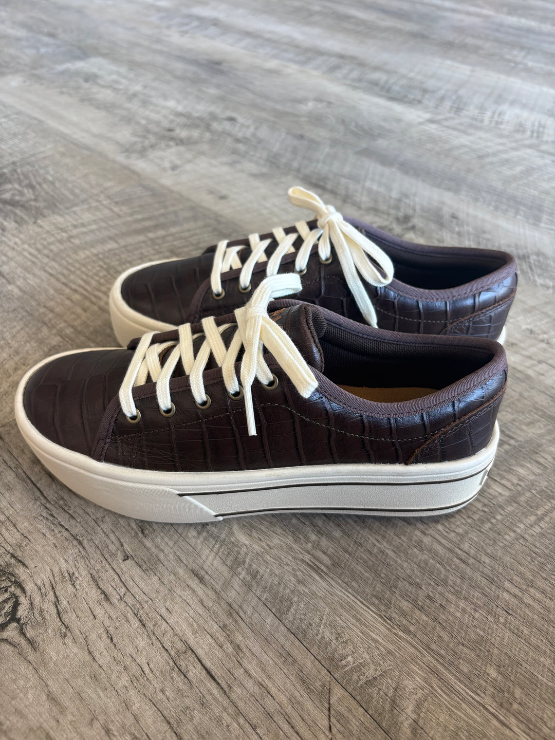 Women's Ariat Skylar Luxe Espresso Croc Print Shoes