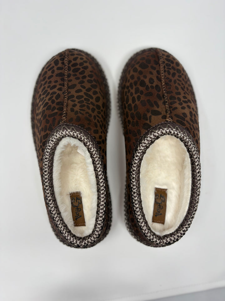 Very G Georgina Tan Leopard Slippers