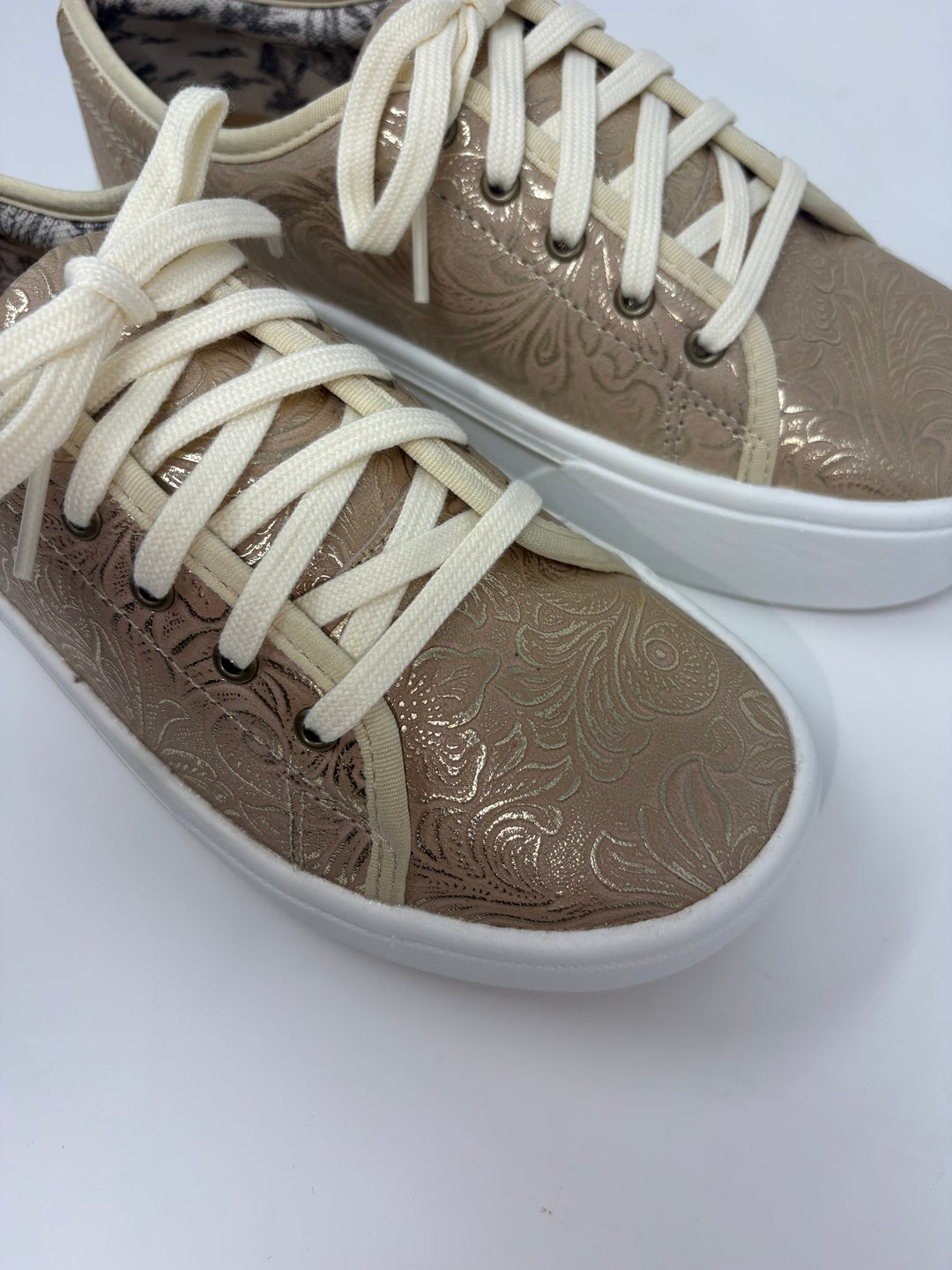 Women's Ariat Skylar Pearl Floral Embossed Shoes