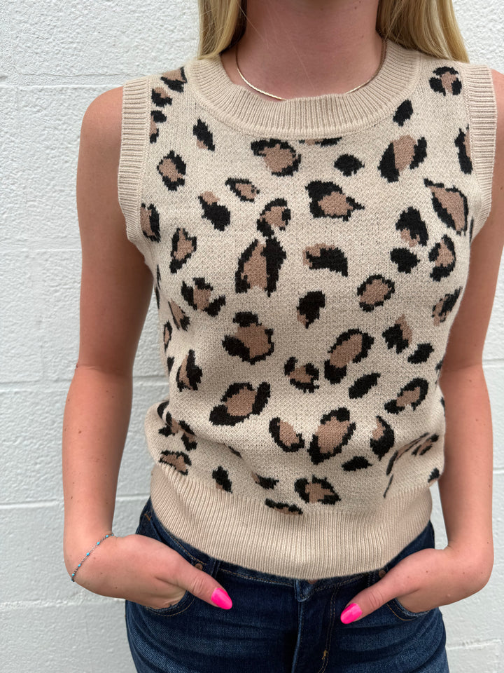 Sleeveless Round Neck Leopard Sweater Top