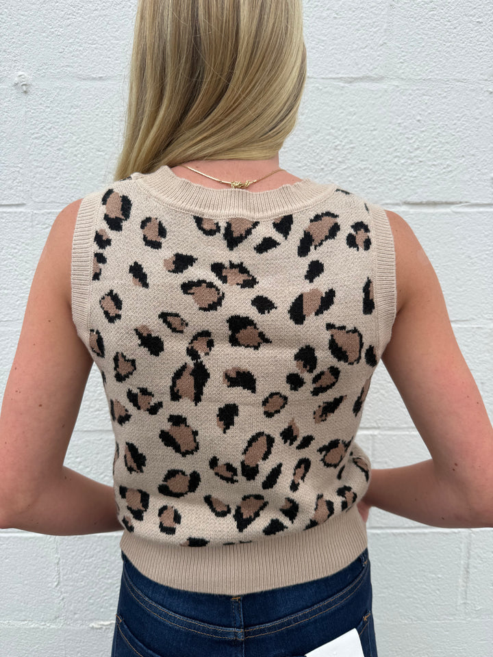 Sleeveless Round Neck Leopard Sweater Top