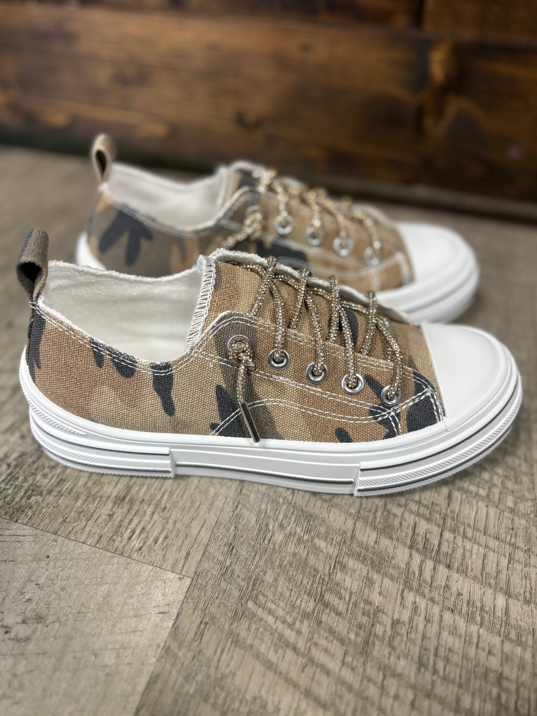 Aman Sand Camo Sneakers