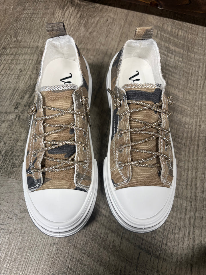 Aman Sand Camo Sneakers