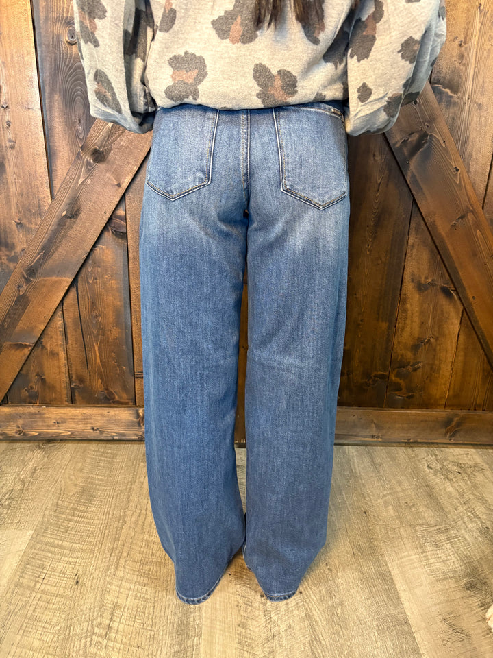 Risen Medium Wash Slouchy Baggy Jeans