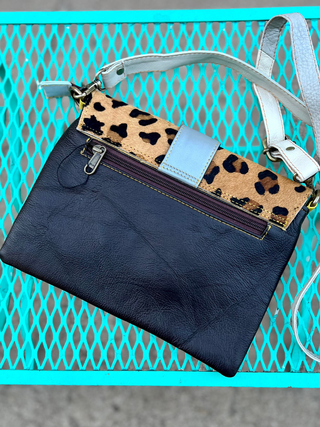 Sutton Leather Crossbody-3 Colors | gussieduponline