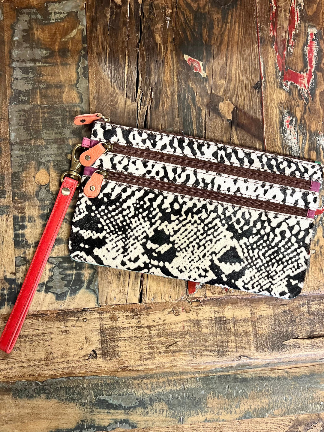 Vance Triple Zip Leather Wristlet- 3 colors | gussieduponline