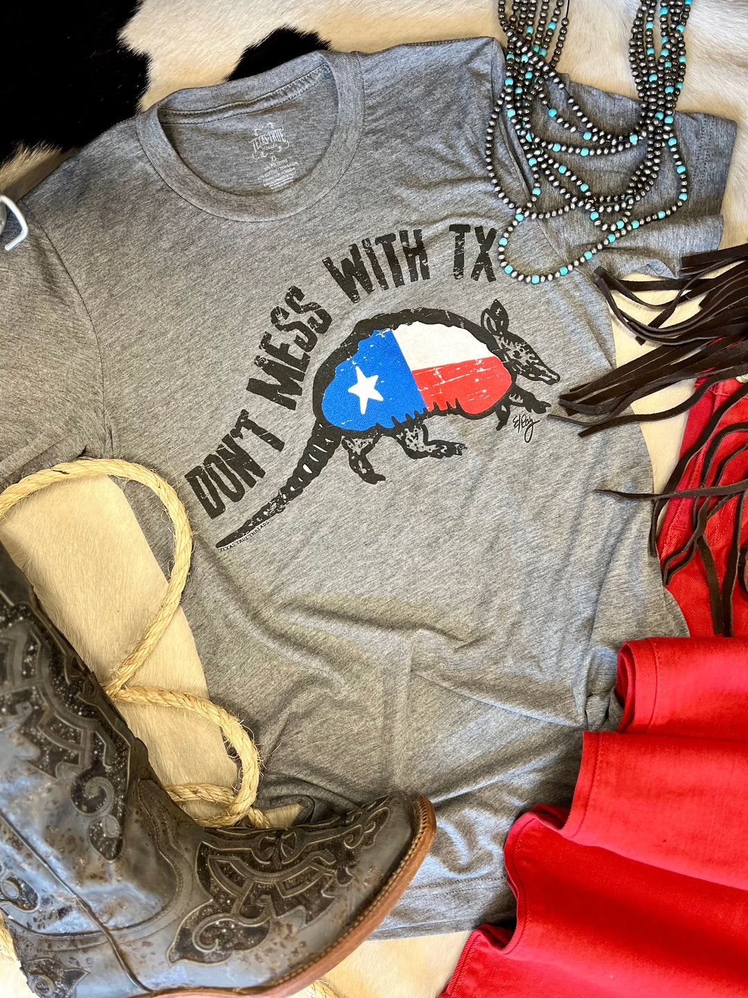 PLUS Don't Mess With Texas Graphic Tee | gussieduponline