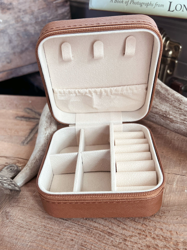 Small Western Style Jewelry Travel Case - 2 designs | gussieduponline