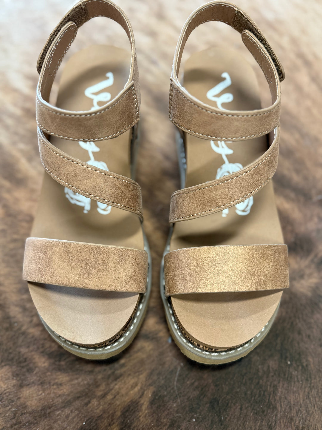 Very G Nude Verde Trail Wedges