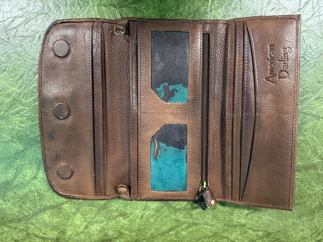 American Darling Vintage CattleTruck Painted Wallet Crossbody