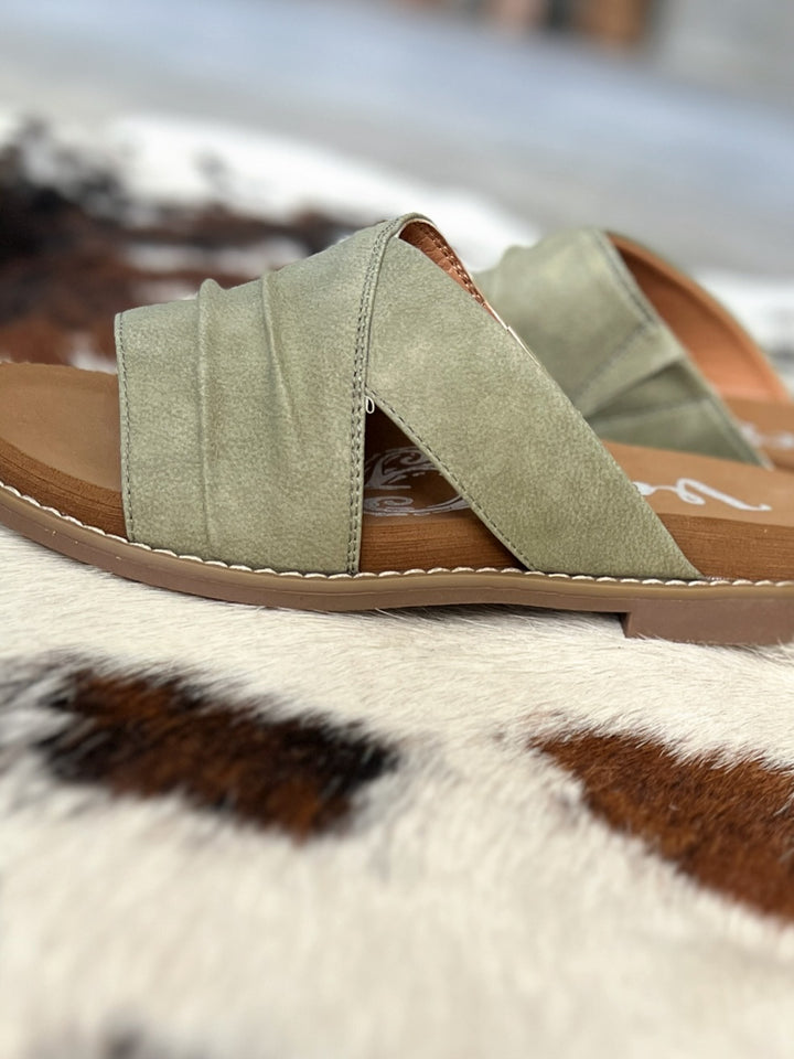 Very G Jolene Sage Sandals
