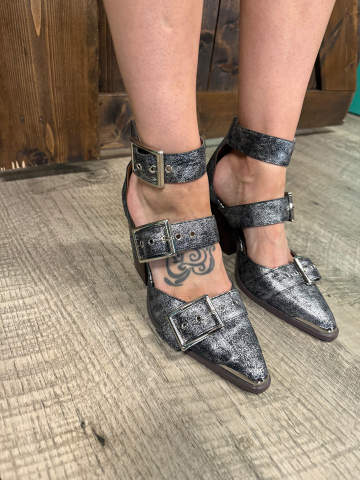 MiiM Pointed Toe Hollow Out Two Tone Black Hendrix Sandals