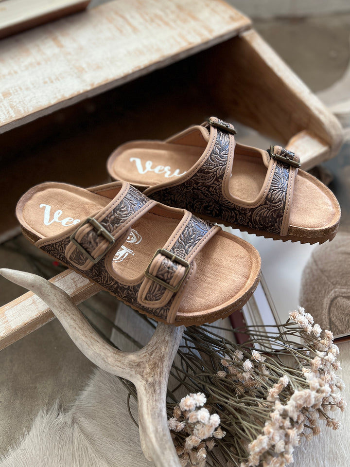 Berry Comfort Brown Sandals