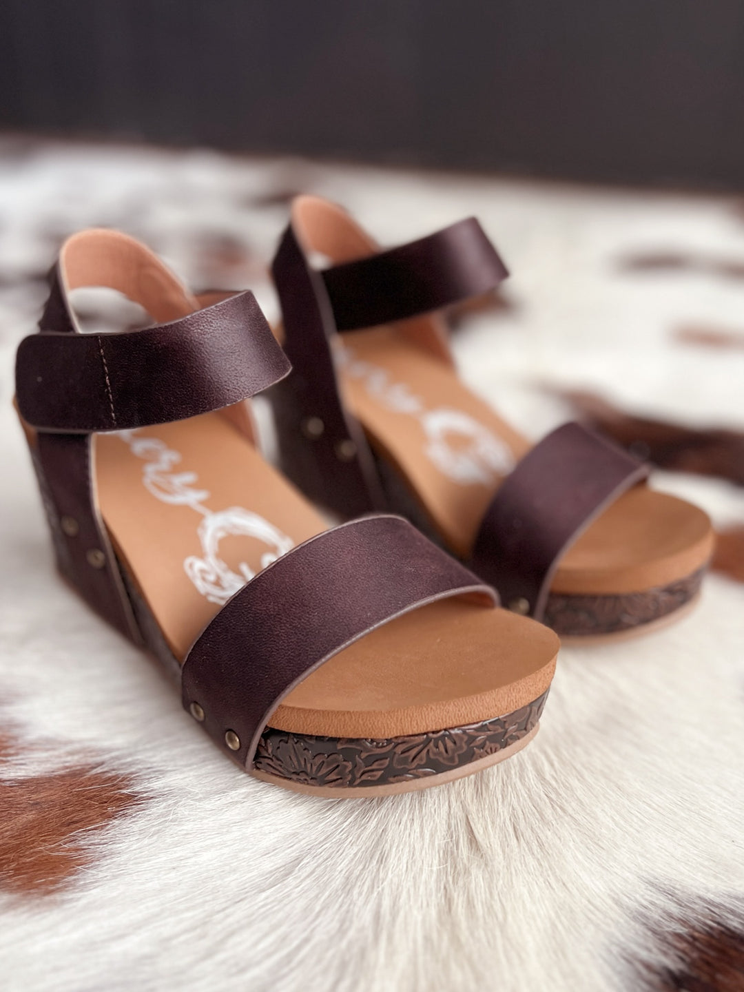 Very G Rich Chocolate Flower Wedge