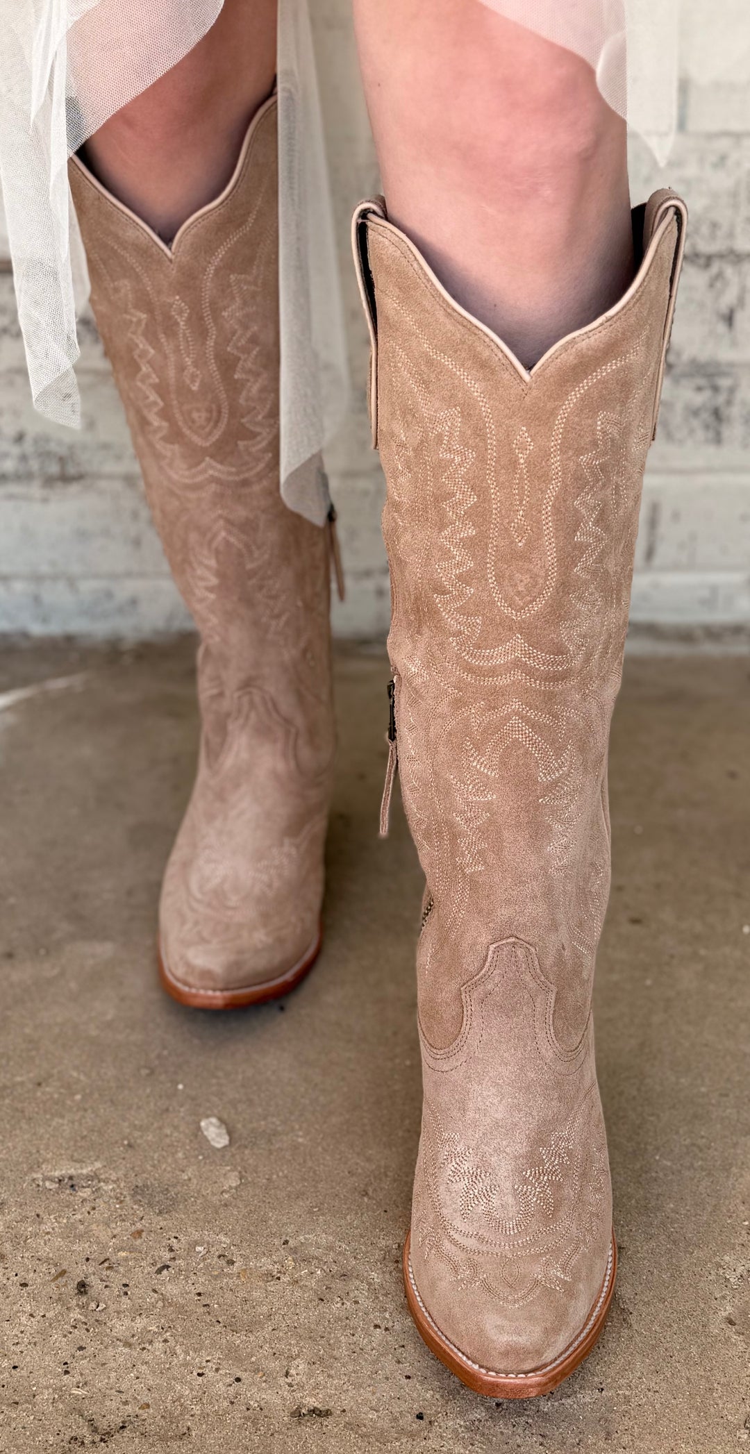 Women's Ariat Taupe Casanova XToe Boots