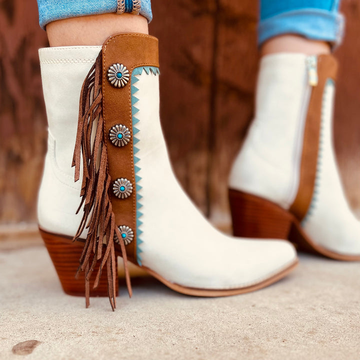 Gizelle Fringe Boots | gussieduponline